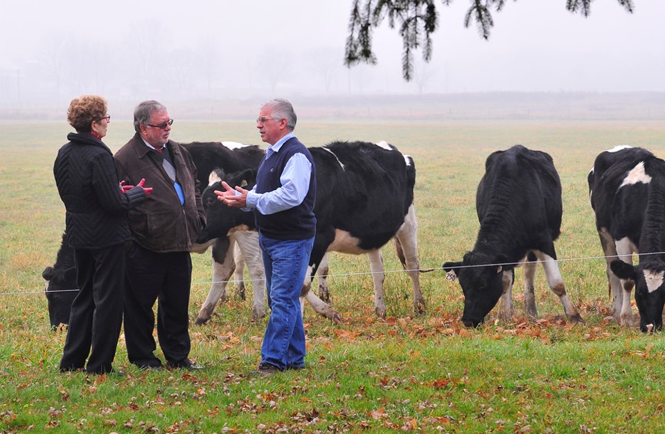The Bullvine's own Murray Hunt talking agriculture with Ontario's first female premier and Agriculture Minister Kathleen Wynne as well as former Ag minister Ted McMeekin