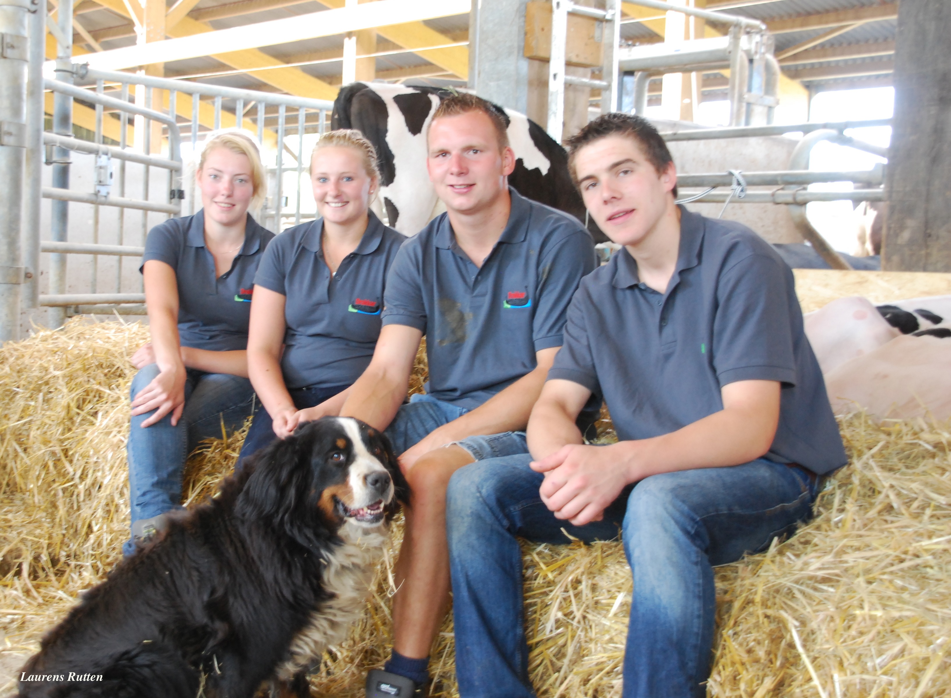 Sale crew (Evy van tiel, dorine witting, Theo het lam & niels vds, Left to right)