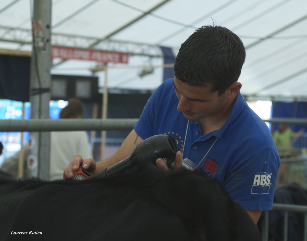 Maarten Rockx from the Netherlands blowing up the topline