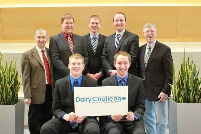 The University of Guelph earned top honours over the weekend at the North American Intercollegiate Dairy Challenge in Fort Wayne, Indiana, US. Back row, left to right, Coach Dr. John Walton, Coach Mark Carson, John Wynands, Peter Spruit, Coach Dr. Ken Leslie. Front row: left to right, Alan Nanne and Hans van Lith from Oxford County. 