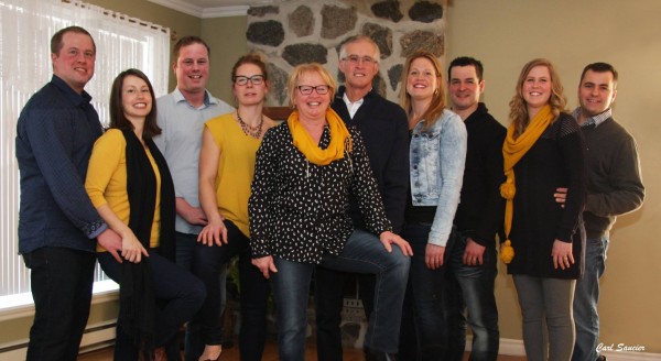 THE JACOBS FAMILY includes (from left to right): Kevin Jacobs and Stephanie Benoit, Yen Jacobs and Veronic Premont, Marian Ghielen and Jean Jacobs, Ysabel Jacobs and Tyler Doiron, Laurie Jacobs, and Mathieu Jalbert. Photo by Carl Saucier.