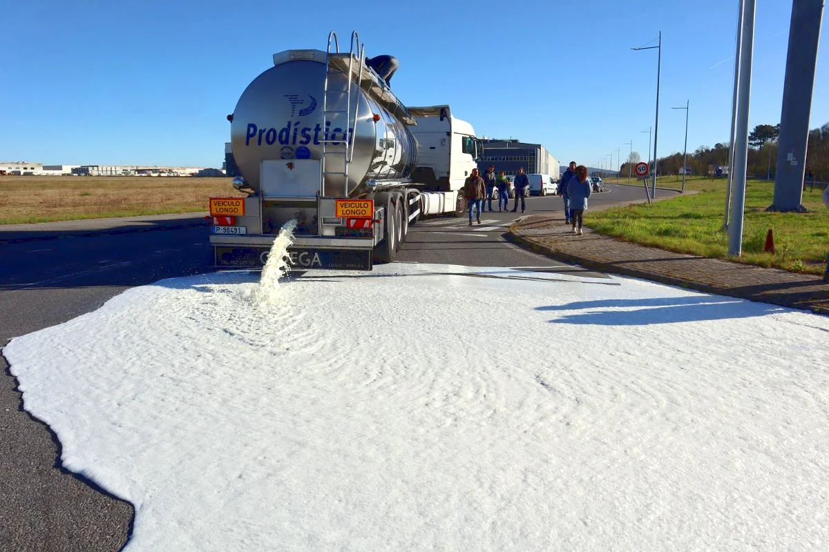 Dairy processor contracts